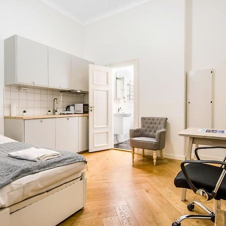 Pieni Roobertinkatu Big 13 Apartamento Helsínquia Exterior foto