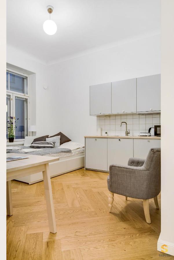 Pieni Roobertinkatu Big 13 Apartamento Helsínquia Exterior foto
